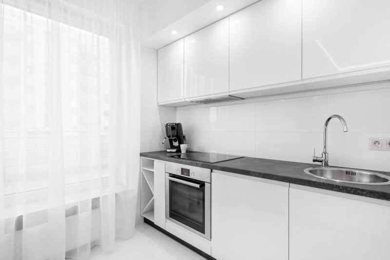 Để phát tài lộc hãy bố trí lại phong thủy nhà bếp ngay Phong thủy phòng bếp cho người mệnh Kim - Nội thất gỗ óc chó Anh Vũ