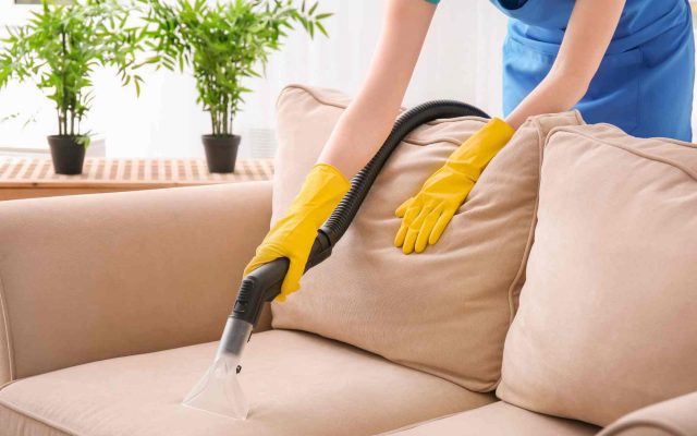 Cách bảo quản, vệ sinh ghế sofa tại nhà - Nội thất gỗ óc chó Anh Vũ