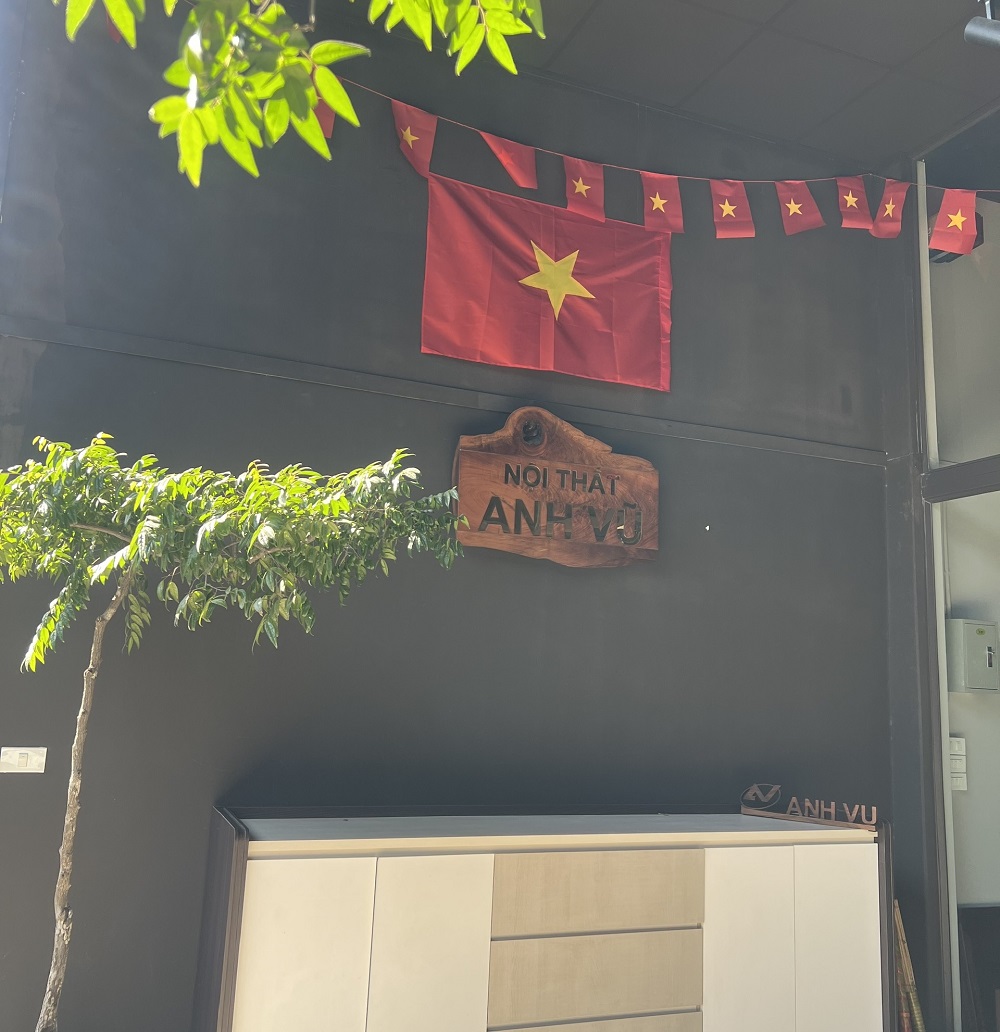 SHOWROOM NỘI THẤT GỖ ÓC CHÓ ANH VŨ LONG BIÊN HÀ NỘI Nội Thất Anh Vũ Long Biên