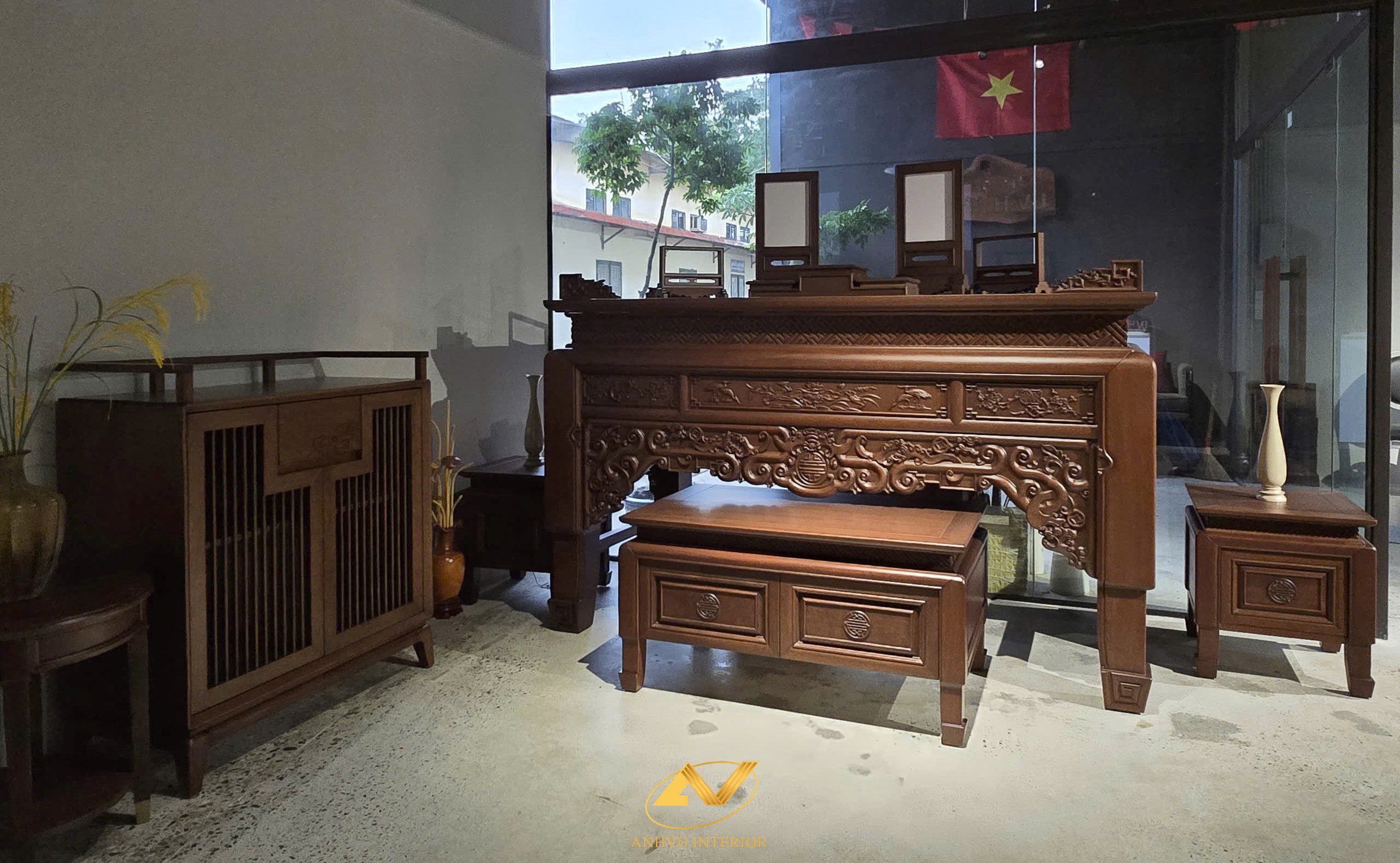 SHOWROOM NỘI THẤT GỖ ÓC CHÓ ANH VŨ LONG BIÊN HÀ NỘI Bàn thờ gỗ óc chó đẹp